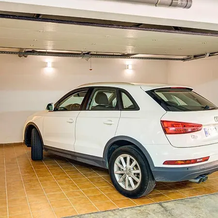 Tinajas Chic * Corralejo