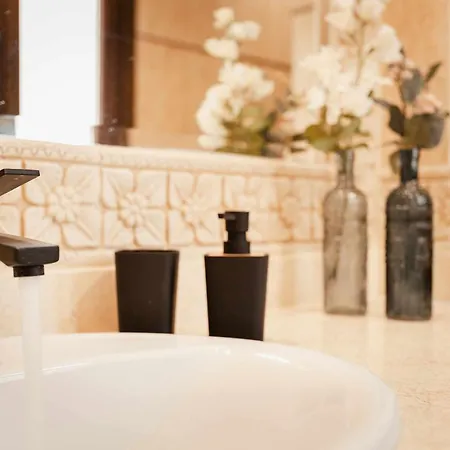 Tinajas Chic * Corralejo